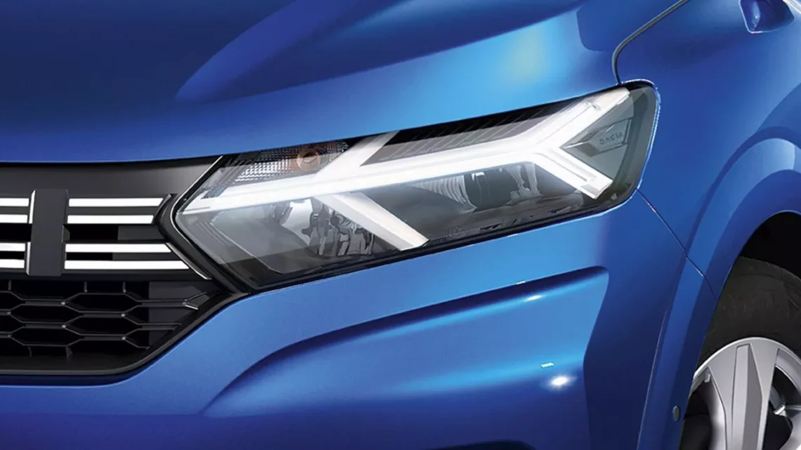 Ekspertai išrinko pigiausiai išlaikomą automobilį – mėnesio išlaidos nesiekia 320 € 1 dacia sandero priekinis zibintas