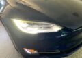 tesla model s priekinis zibintas brangiausi automobiliai remontui
