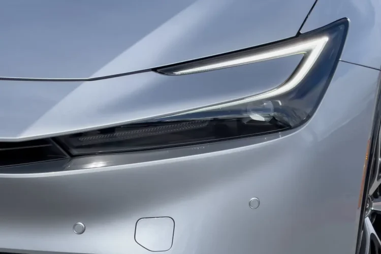 toyota prius priekinis zibintas