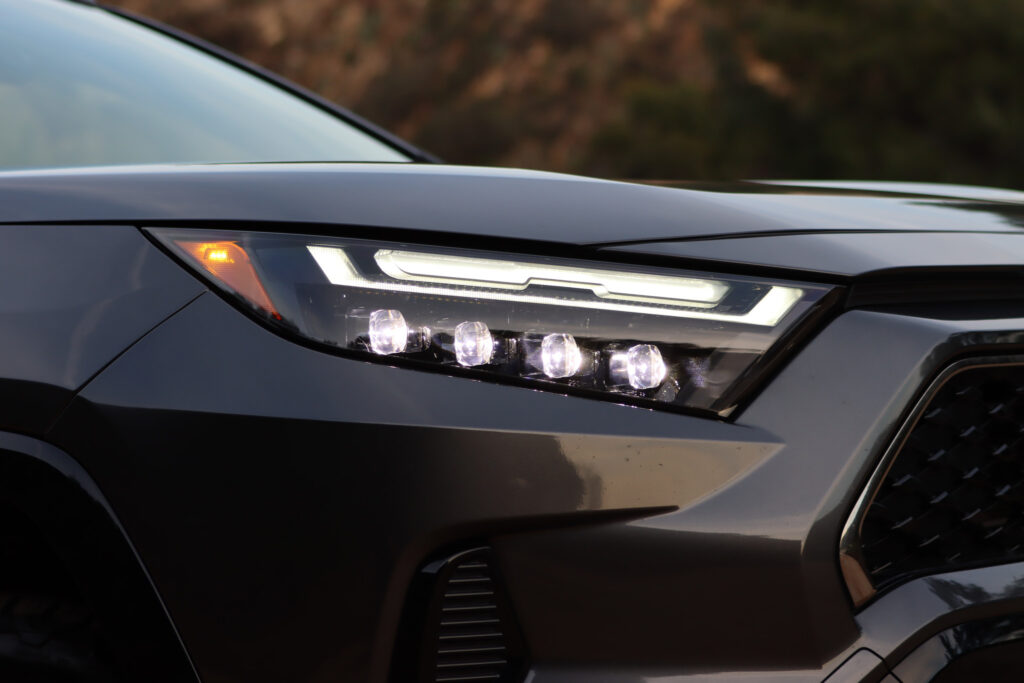 toyota rav4 priekinis zibintas
