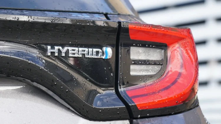toyota yaris hybrid atsaukimas