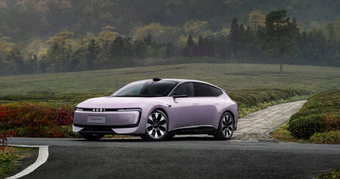 Kiniškas elektromobilis su vokiška emblema – pirkėjai gali netekti garantijos ir oficialaus serviso 1 Audi E5 Sportback is priekio ir sono