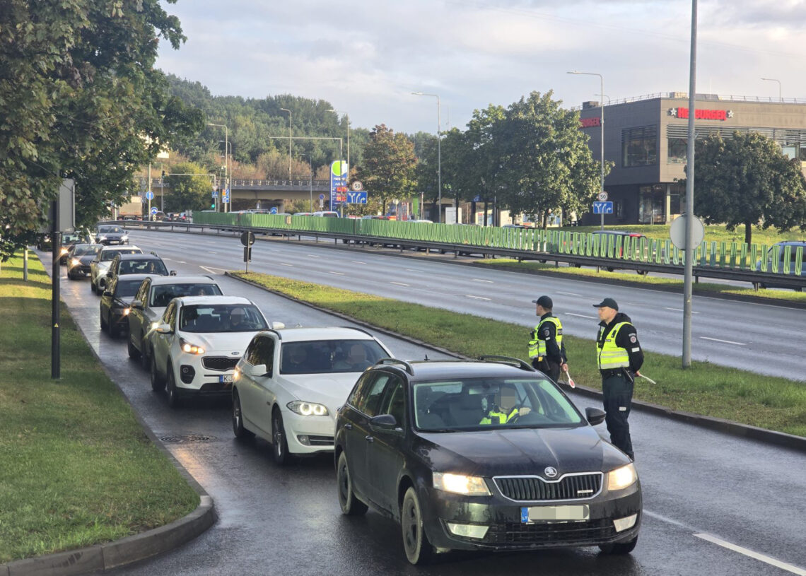 Nuo spalio 5 d. keliuose – patikra, dėl kurios tūkstančiams vairuotojų gresia bauda 1 vilnius gelezinio vilko gatve reidas policijos reidai