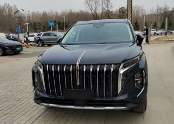 Hongqi HS6 kinu SUV
