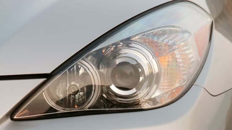 Toyota Camry Solara priekinis zibintas