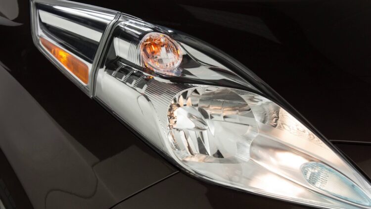 nissan leaf 2017 priekinis zibintas