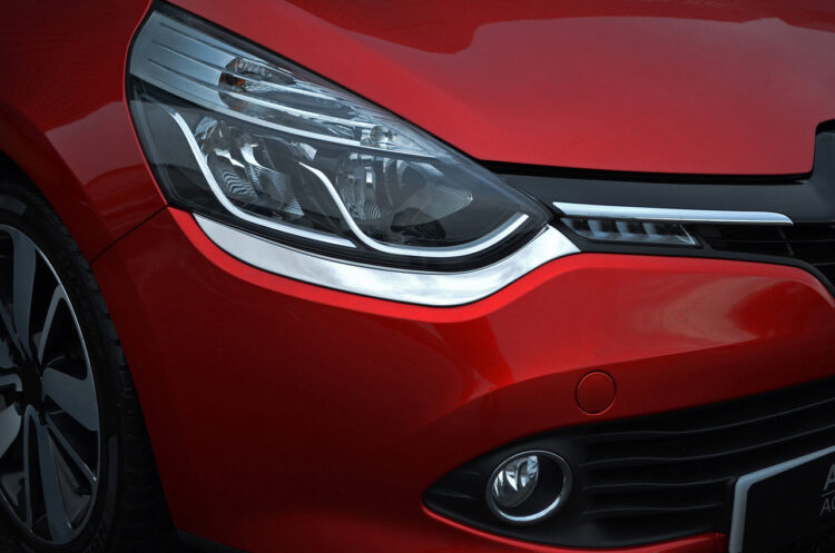 renault clio priekinis zibintas