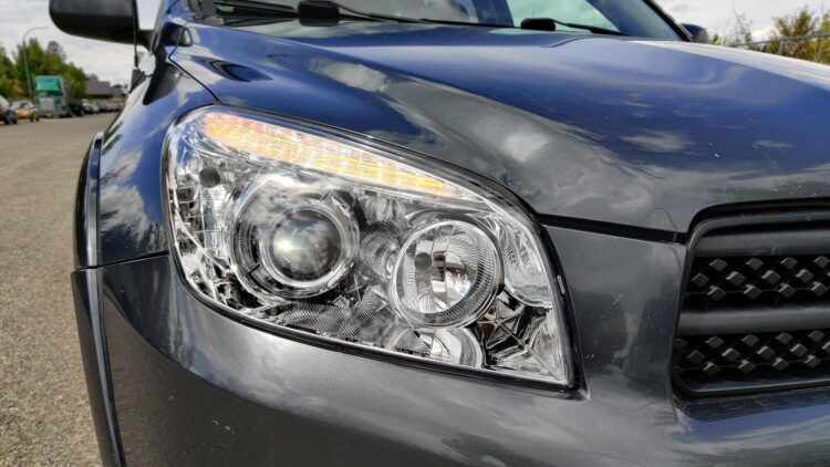 toyota rav4 2008 priekinis zibintas
