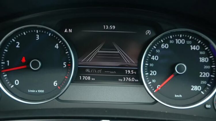 Perkate automobilį iš Latvijos ar Estijos? Naujausi duomenys rodo, kur rizika didžiausia 1 2012 volkswagen touareg prietaisu skydelis rida