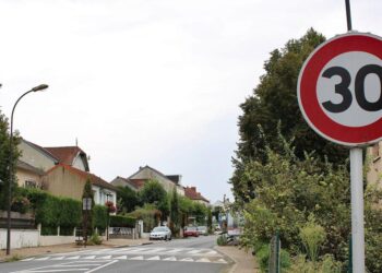30 km val greicio ribojimas miestelyje prancuzijoje