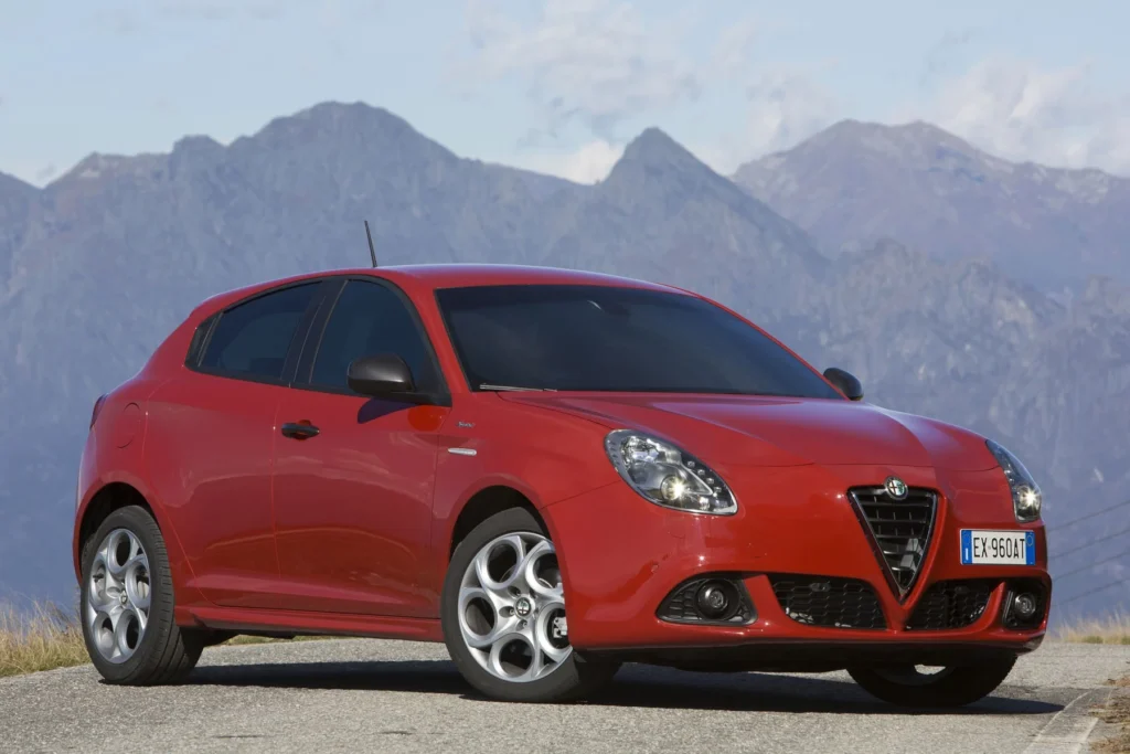 10 geriausių naudotų automobilių su 1.6 MultiJet dyzeliu: kokius modelius rinktis? 3 Alfa Romeo Giulietta 1.6 JTDm