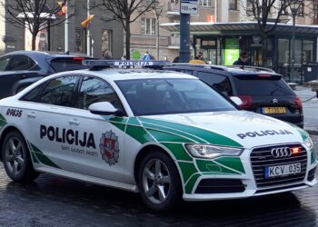 Audi tarnybinis policijos automobilis