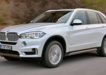 BMW X5 F15 visureigis