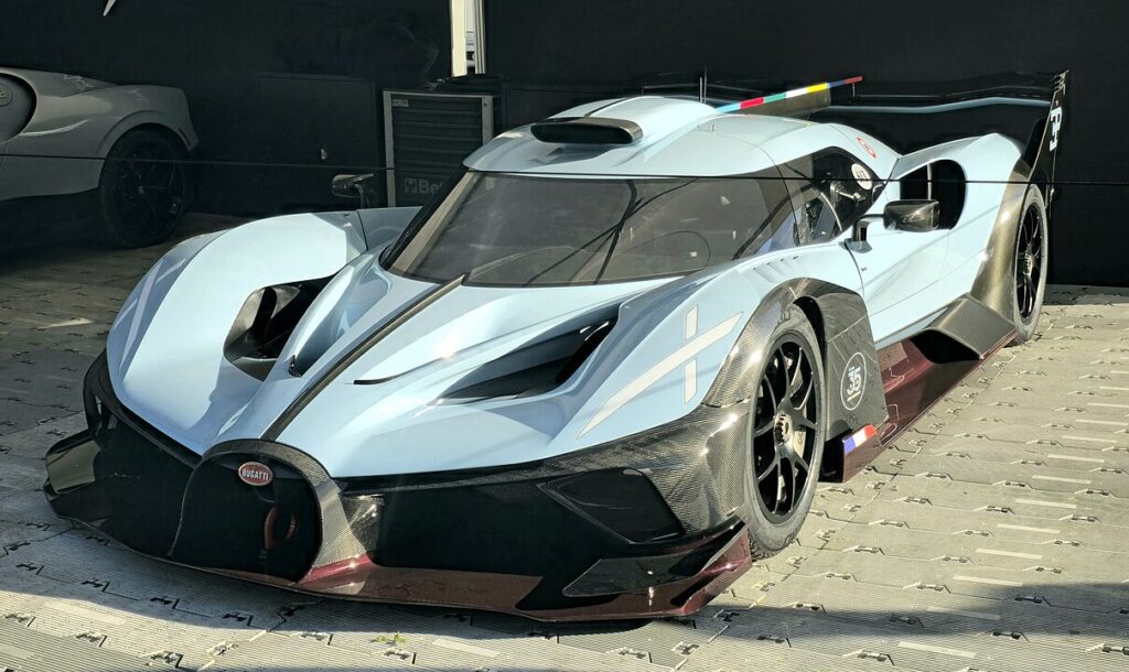 Paskutinis Bugatti Bolide modelis gamykloje