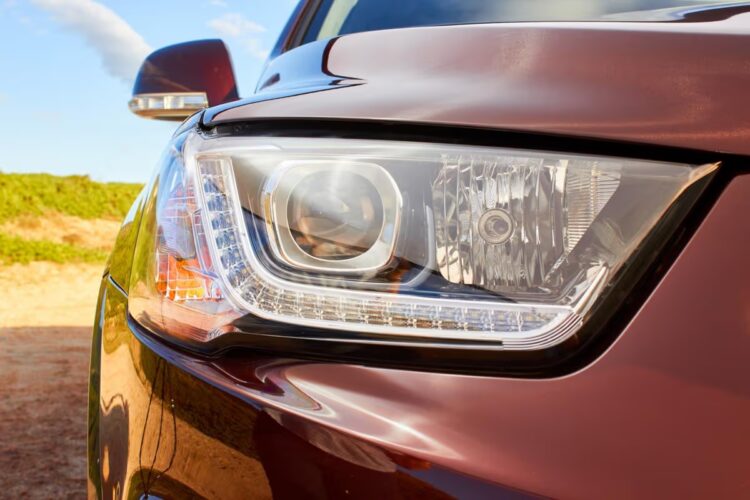 Chevrolet Captiva priekinis zibintas