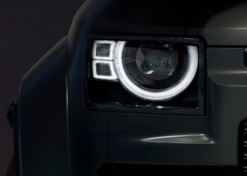 Land Rover Defender Octa priekinis zibintas