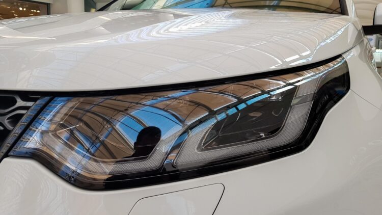 Land Rover Discovery Sport priekinis zibintas