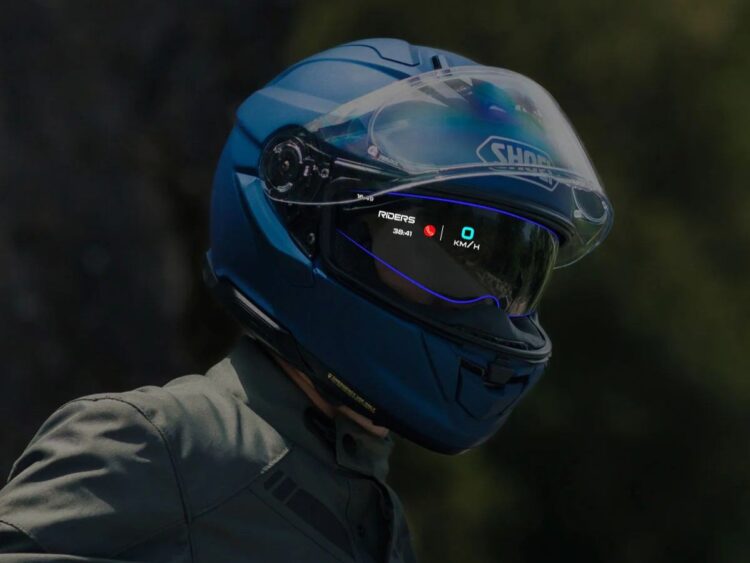 Motociklininkų svajonė pirmasis pasaulyje šalmas su HUD ekranu