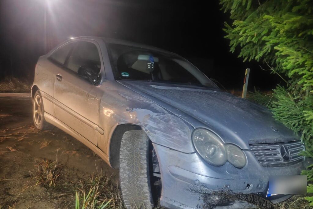 Neblaivaus vairuotojo automobilis griovyje Vilniaus rajone
