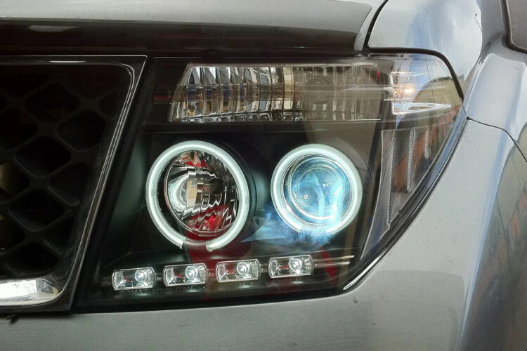 Nissan Pathfinder R51 priekinis zibintas