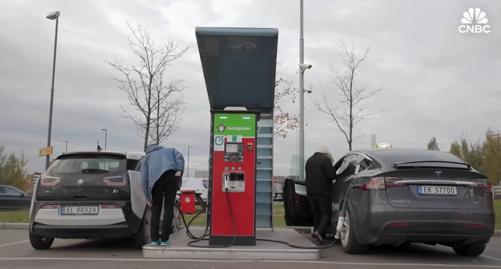 Norvegijoje daugiau elektromobilių nei dyzelių ką tai sako Lietuvai