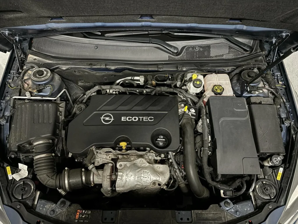 TOP 5 vokiški dyzeliniai automobiliai: kurie varikliai tarnauja šimtus tūkstančių kilometrų 6 Opel 2.0 cdti dyzelinis variklis