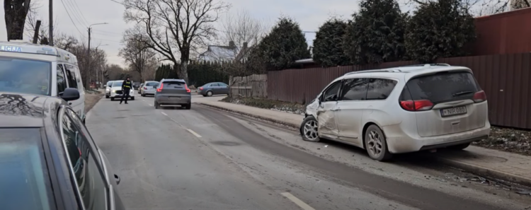 Susidūrę automobiliai Vilniuje po avarijos