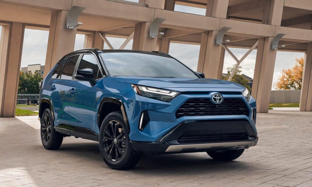 Kodėl šie SUV dažnai nuvažiuoja virš 300 000 km 2 Toyota RAV4 2025