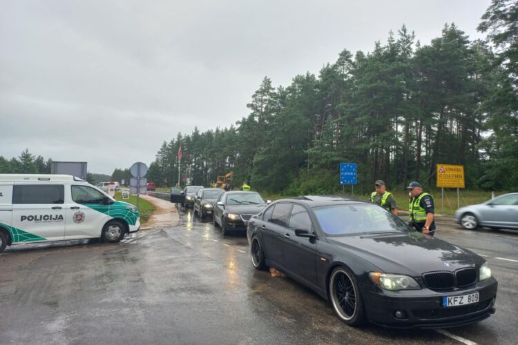 lietuvos latvijos pasienis policijos pareigunas reidas