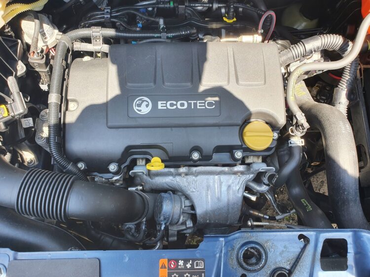 opel 1.4 turbo benzininis variklis