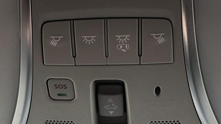 sos mygtukas automobilyje