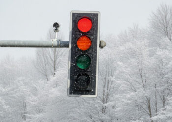 sviesoforas su 4 signalais