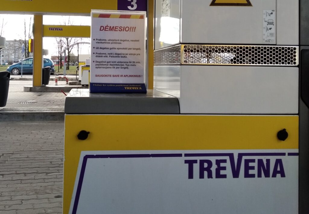 Piliesi kurą kasdien, bet permoki net iki 0,10 € už litrą: visos degalinių nuolaidos Lietuvoje 6 trevena degaline