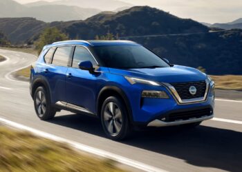 „Nissan“ atšaukia daugiau nei 640 000 automobilių – galimas variklio galios praradimas 2 2022 Nissan Rogue