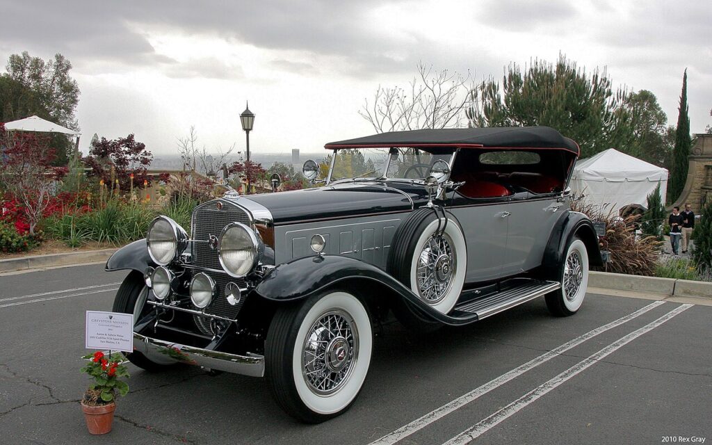 Cadillac V-16