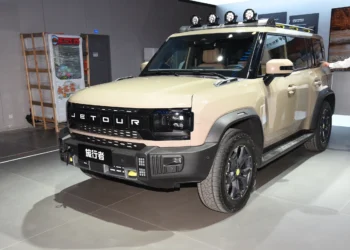 „Jetour T2“ kainuoja perpus mažiau nei „Defender“, bet tikras kabliukas slypi kitur 1 Jetour T2 priekis