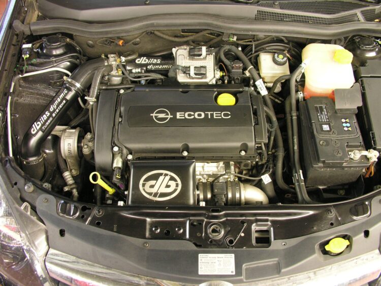 Opel 1.8 Ecotec variklis