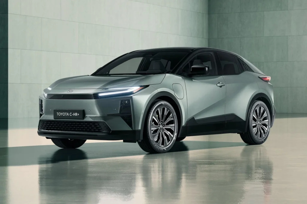 Nauja „Toyota C-HR+“ meta iššūkį „Škoda Elroq“: baterijos garantija iki 1 mln. km 4 Toyota C-HR plius sonas priekis