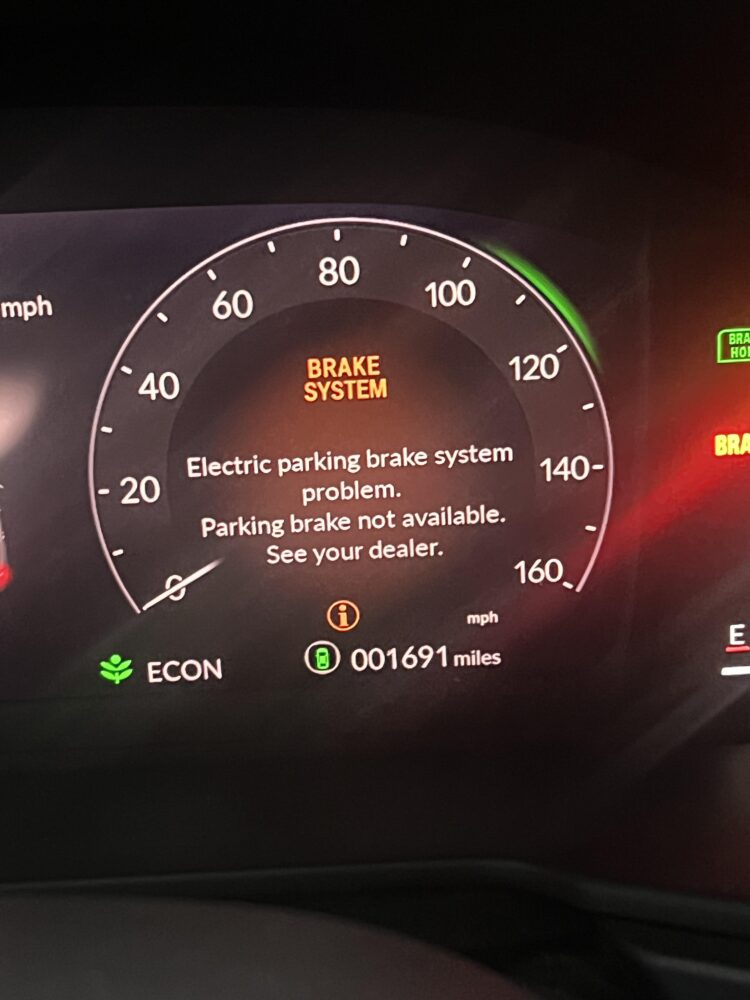 elektrinio rankinio stabdzio gedimas
