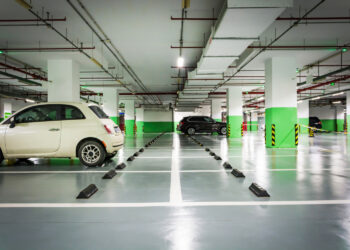garazas automobiliu stovejimo aikstele parkingas
