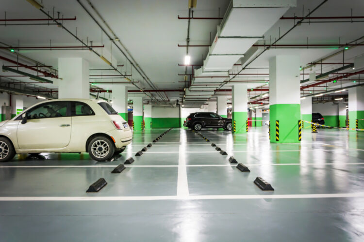 garazas automobiliu stovejimo aikstele parkingas