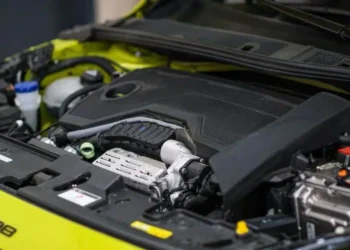 1.2 PureTech 3 cilindrų variklis
