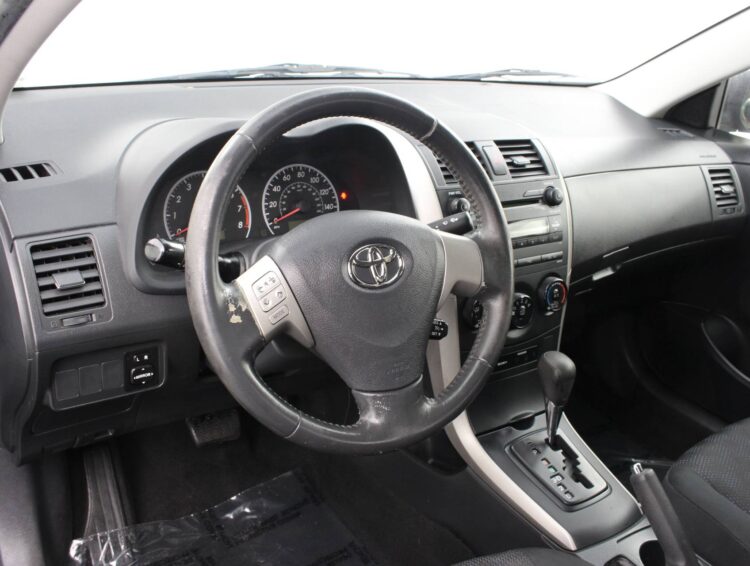2009 Toyota Corolla interjeras