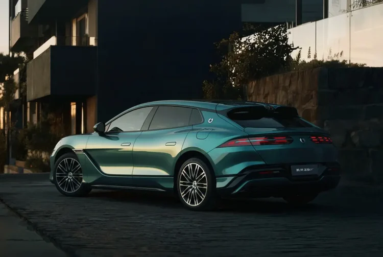 BYD pristatė elektromobilį su ilgiausiu nuvažiavimu pasaulyje – realybė ar tik „ant popieriaus“? 1 BYD Denza Z9 GT