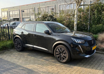 Peugeot e-2008 2021