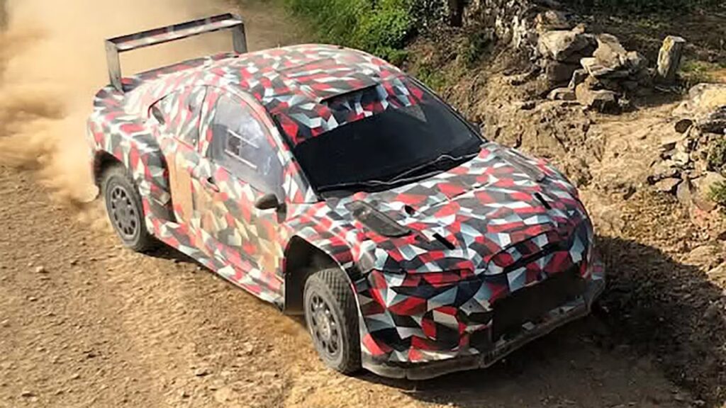„Toyota Celica" grįžta po 22 metų pertraukos – pirmosios šnipų nuotraukos jau pasirodė 2 Toyota Celica 2026 2