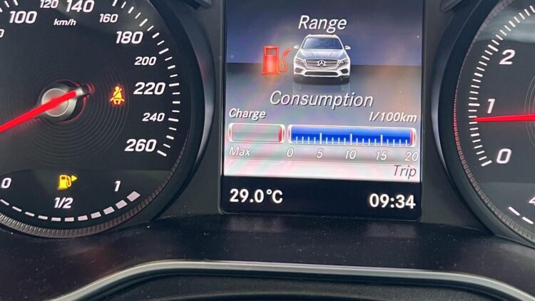automobilio prietaisu skydelis kuro likutis bake rezervas