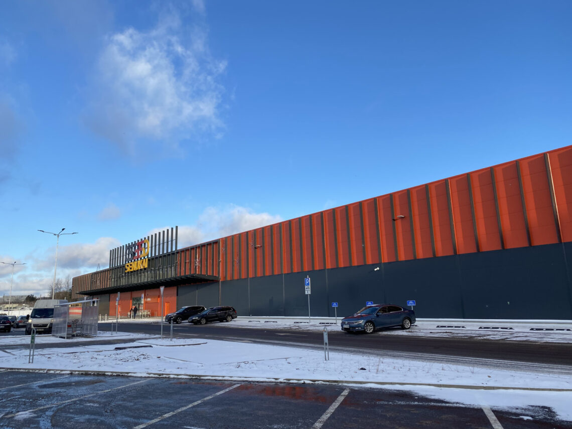 Prekybos centro automobilių aikštelė – kas turi pirmenybę pagal KET