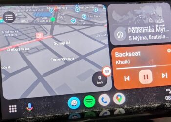 waze naudojimas automobilyje android auto