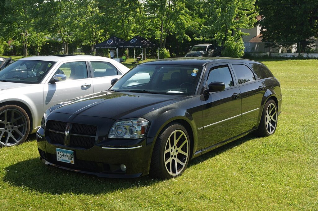Dodge Magnum SRT